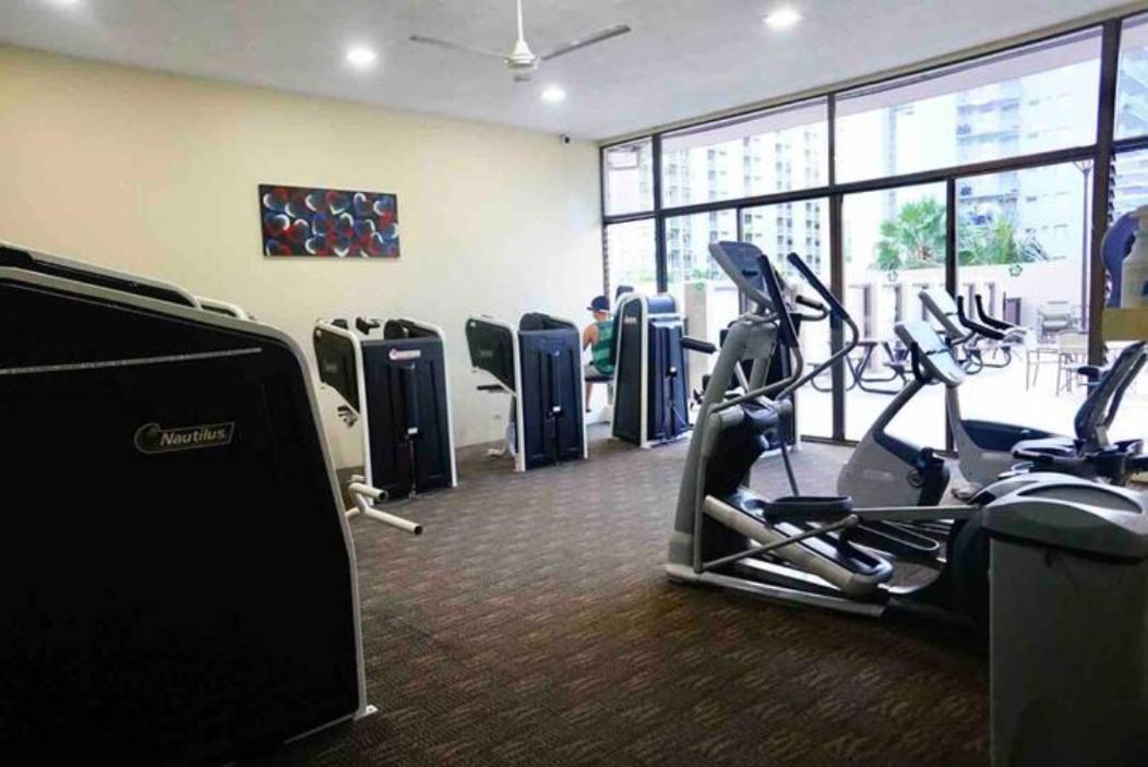 1508- Heart Of Waikiki With Kitchen-Free Parking-King Bed-Corner Unit Honolulu Exterior foto